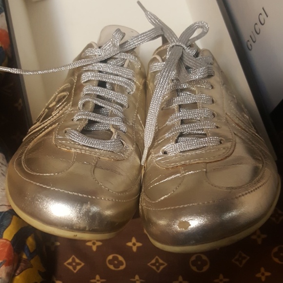 SPORTY GUCCI SNEAKERS - Picture 7 of 8